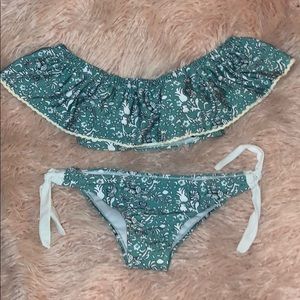 Off the shoulder bikini